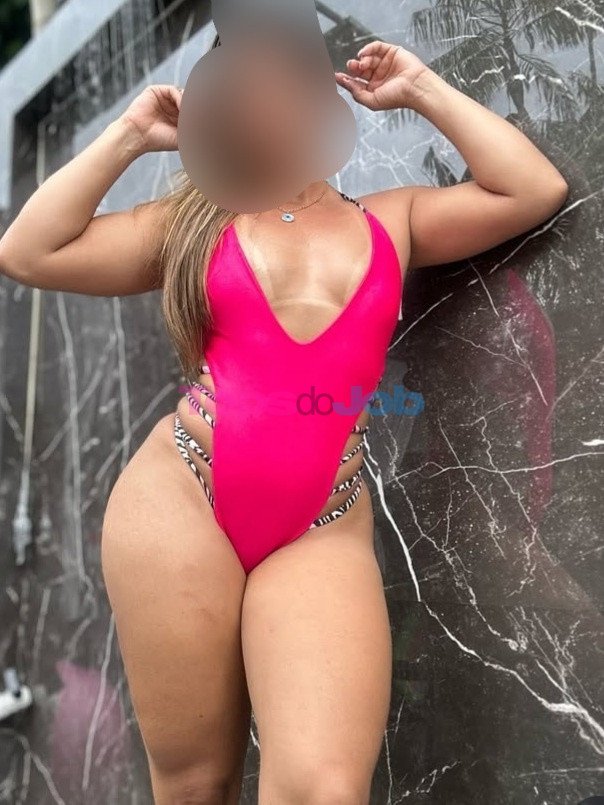 Gaby linda loira exuberante fera no oral